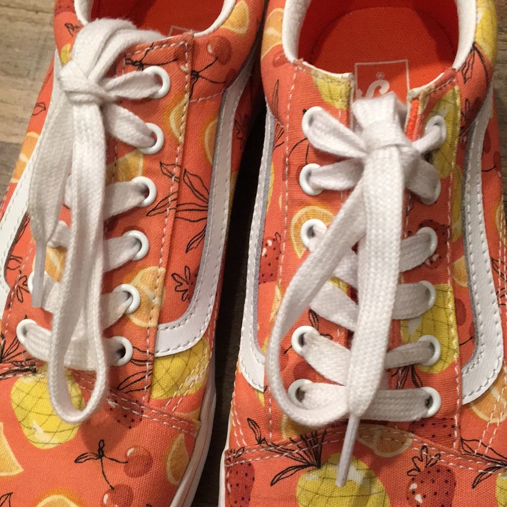 Vans Coral /Orange Fruit Print Sneakers Woman’s Size 6 - Picture 3 of 17